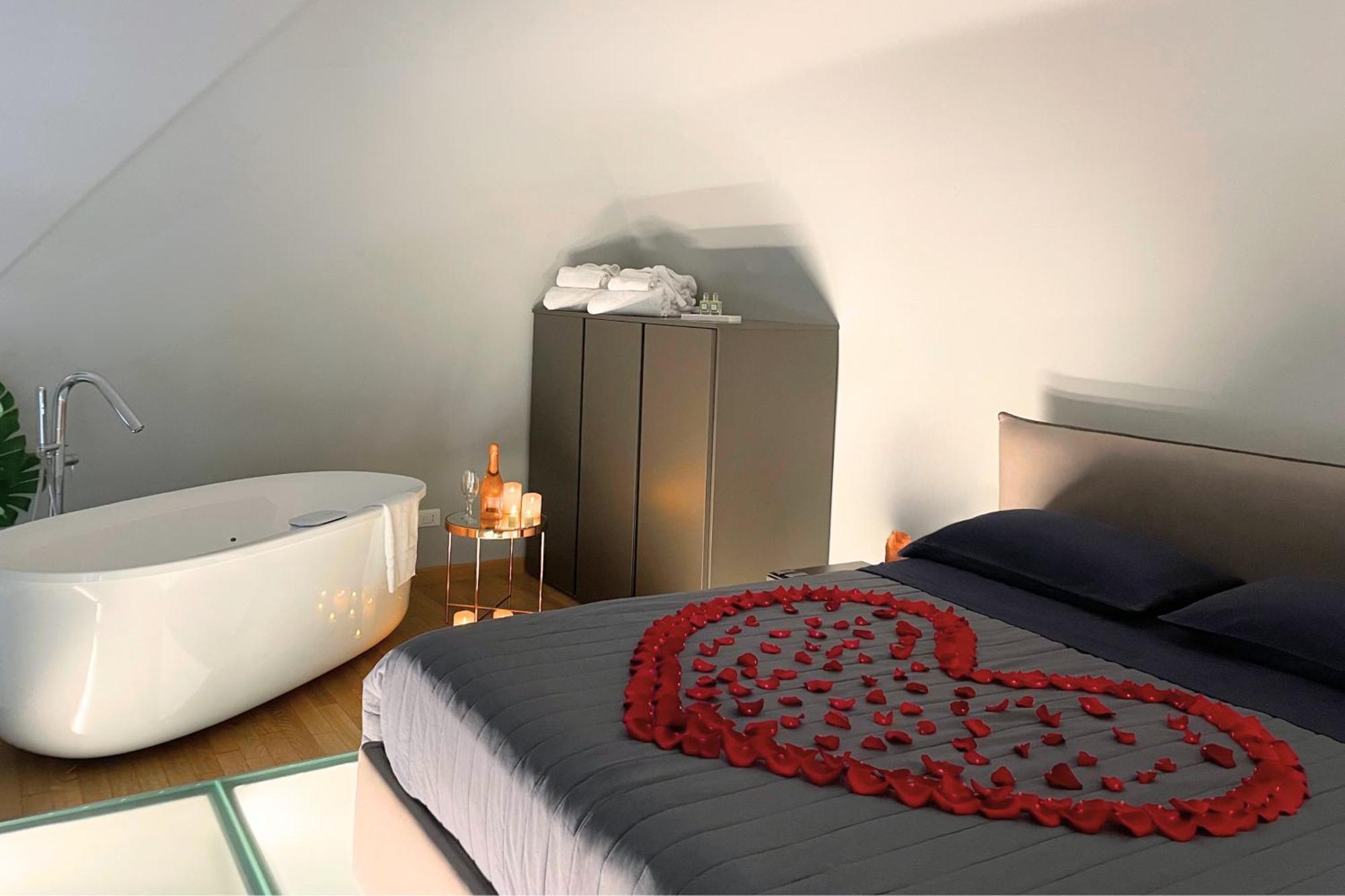 טורינו Jacuzzi Luxury Apartment In The Town Centre מראה חיצוני תמונה