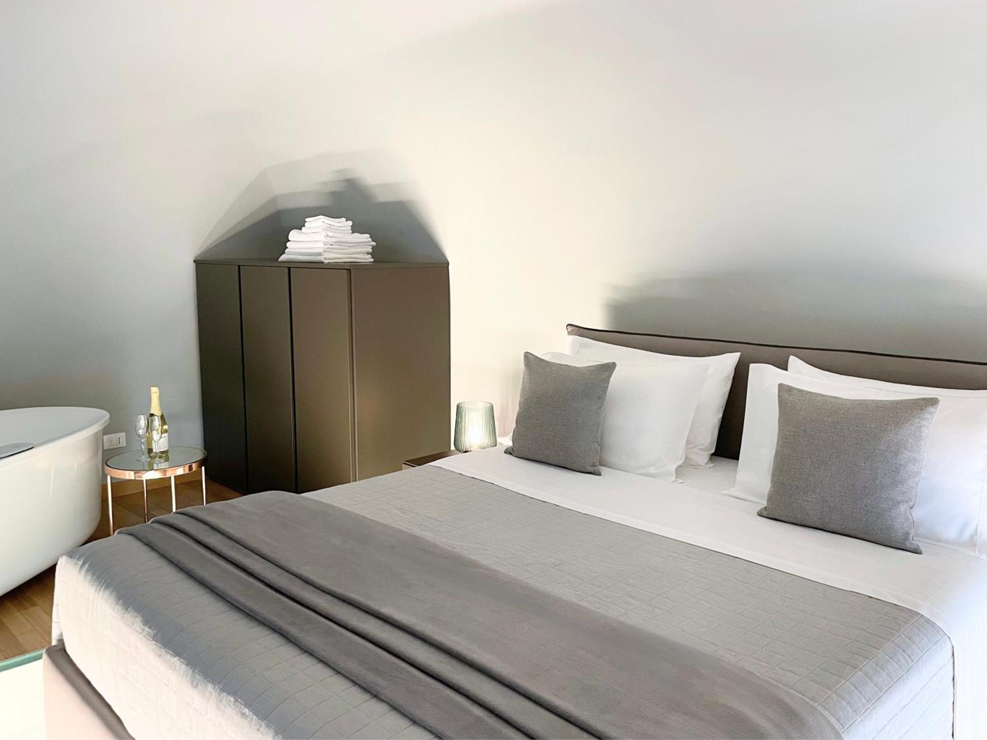טורינו Jacuzzi Luxury Apartment In The Town Centre מראה חיצוני תמונה